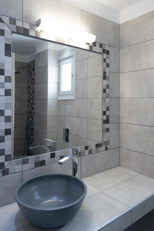 White Lily Suites & Lofts - Adults Only 16 Plus Perivolos  Buitenkant foto