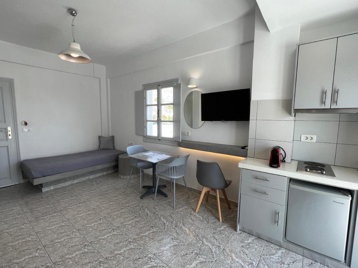 White Lily Suites & Lofts - Adults Only 16 Plus Perivolos  Buitenkant foto