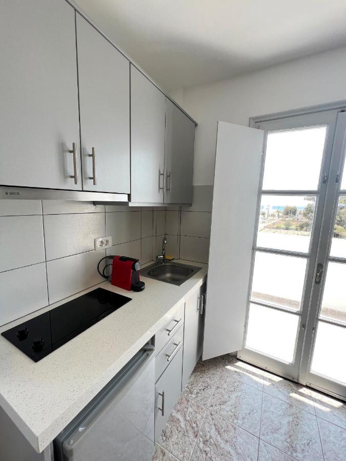 White Lily Suites & Lofts - Adults Only 16 Plus Perivolos  Buitenkant foto