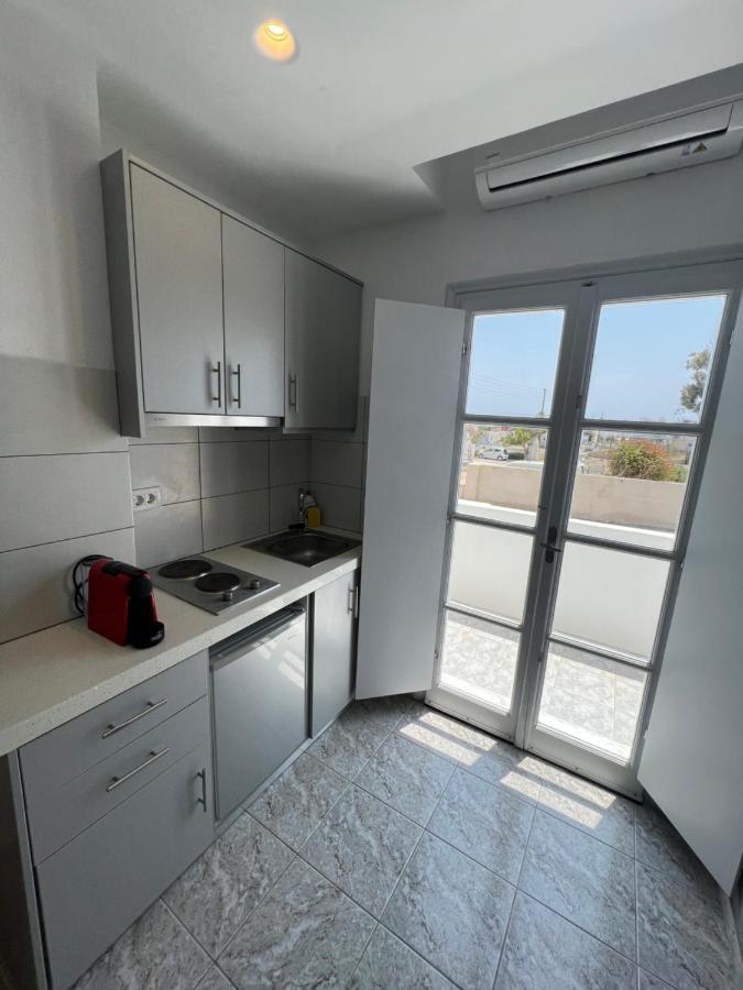 White Lily Suites & Lofts - Adults Only 16 Plus Perivolos  Buitenkant foto