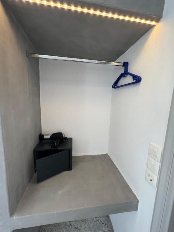 White Lily Suites & Lofts - Adults Only 16 Plus Perivolos  Buitenkant foto