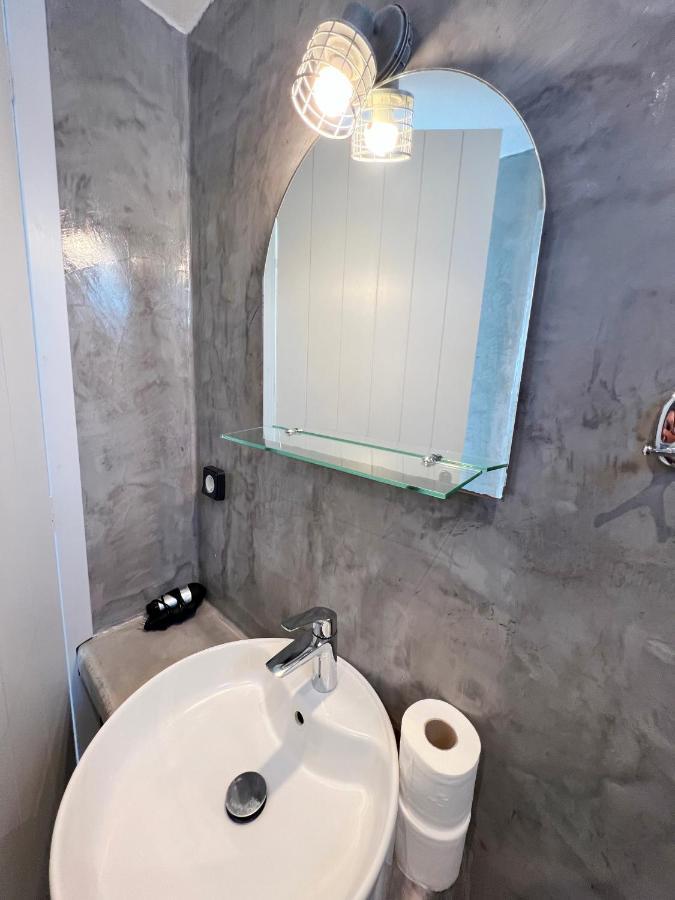 White Lily Suites & Lofts - Adults Only 16 Plus Perivolos  Buitenkant foto