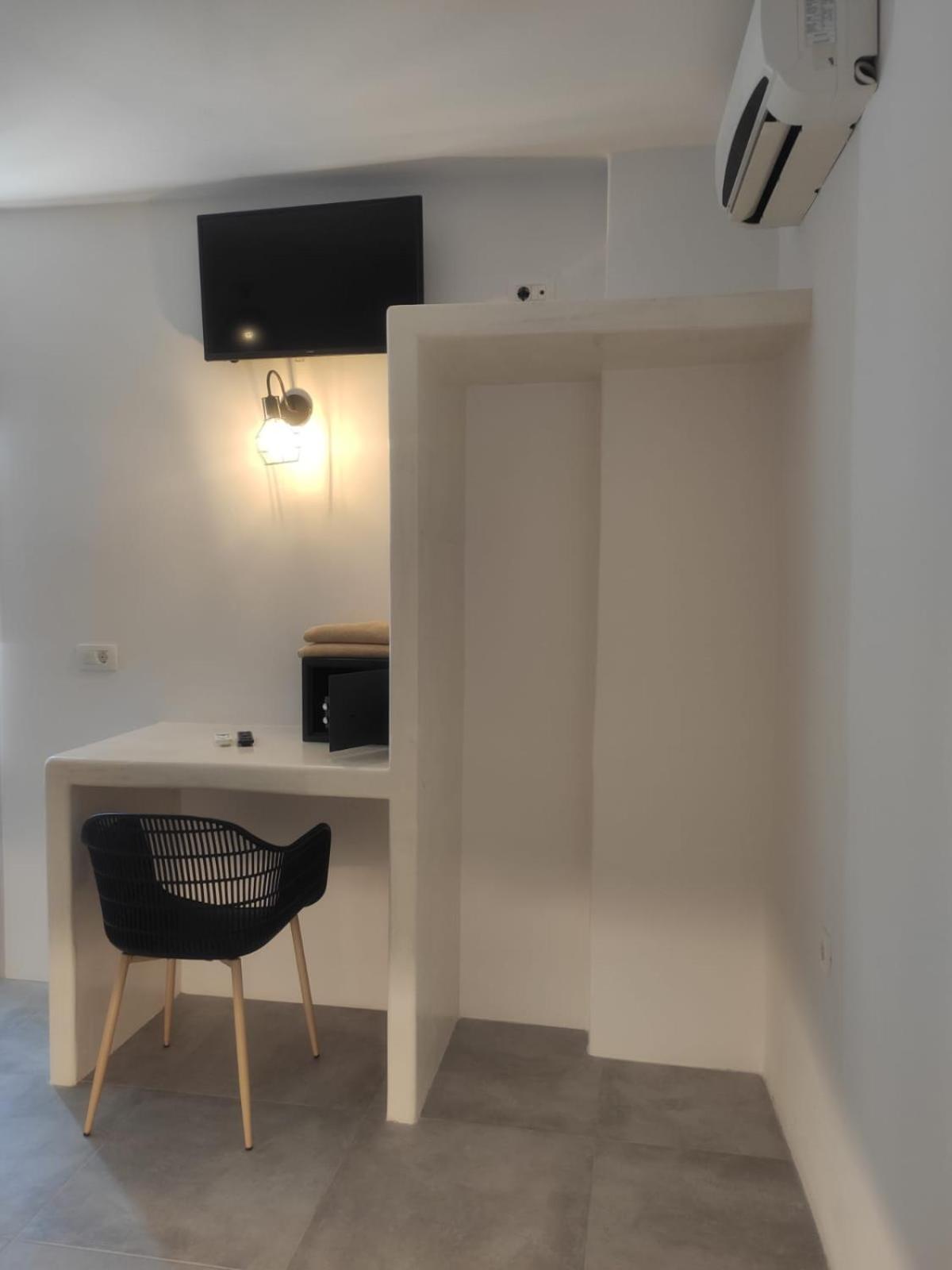 White Lily Suites & Lofts - Adults Only 16 Plus Perivolos  Buitenkant foto